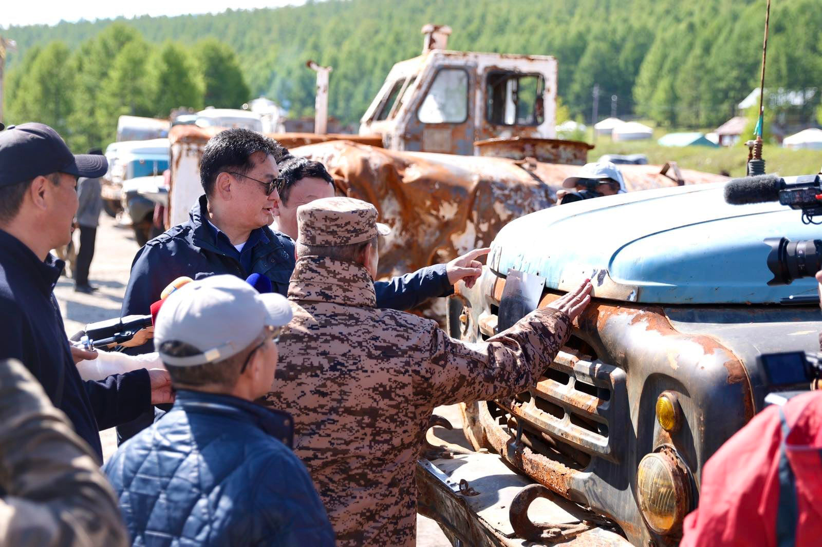 Хөх сувд болсон Хөвсгөл далайгаа цэвэрлэж, экосистемийг нь хамгаалж чадлаа